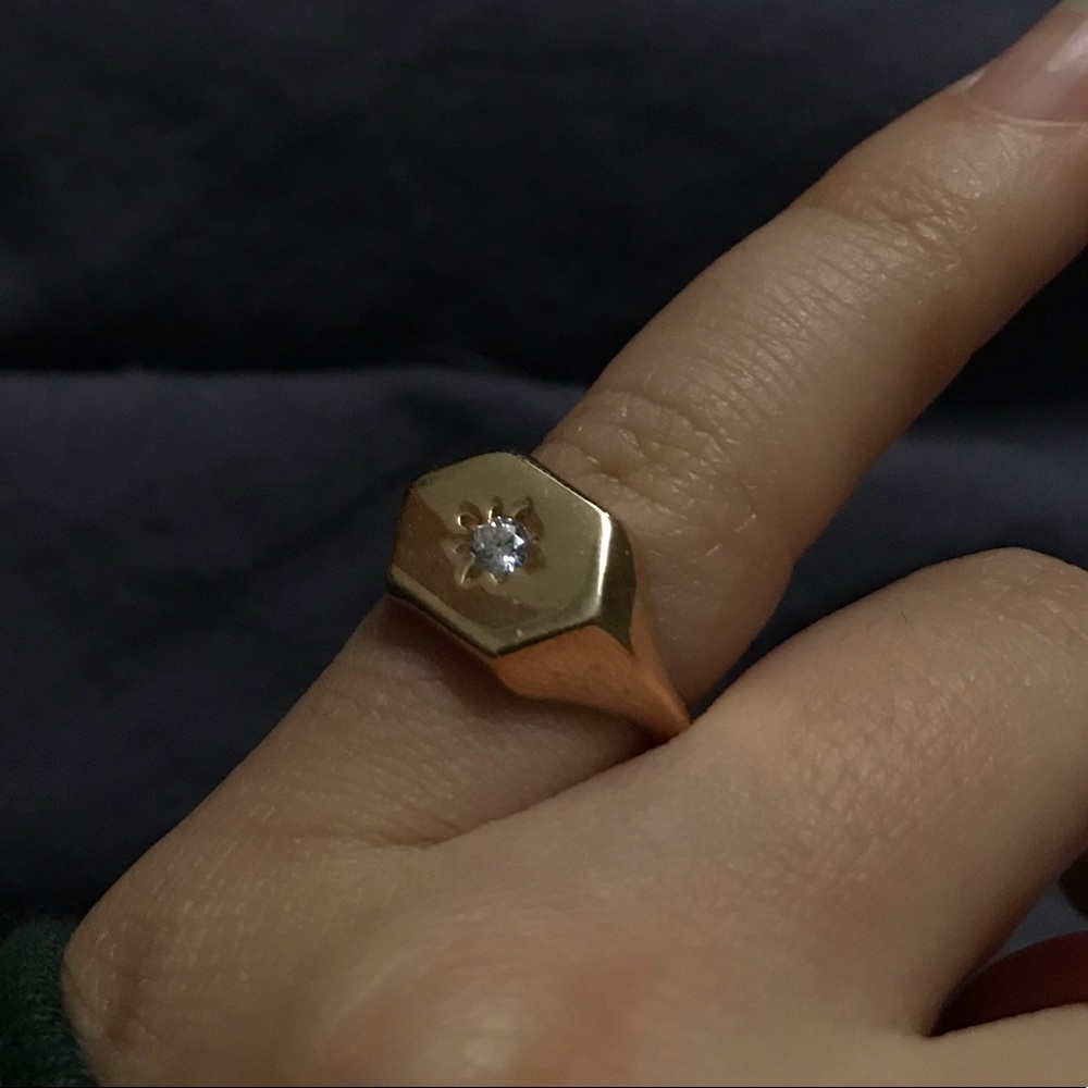 Gold Star Signet Ring
